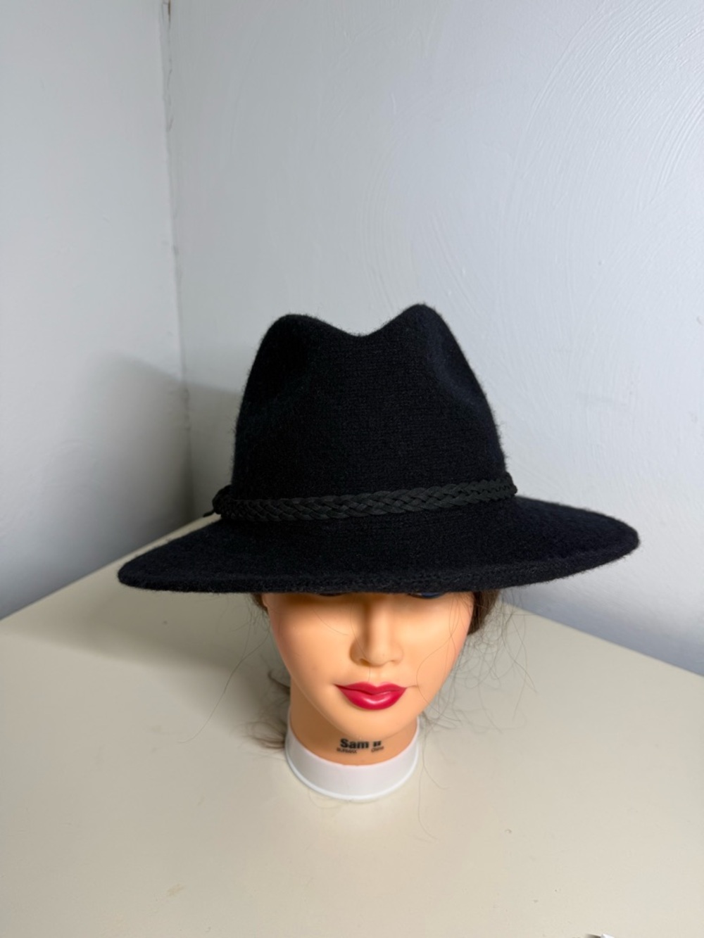 Liz Claiborne Womens Hat Wool Wide Brim Knit Black Leather Braided Strap Tassel